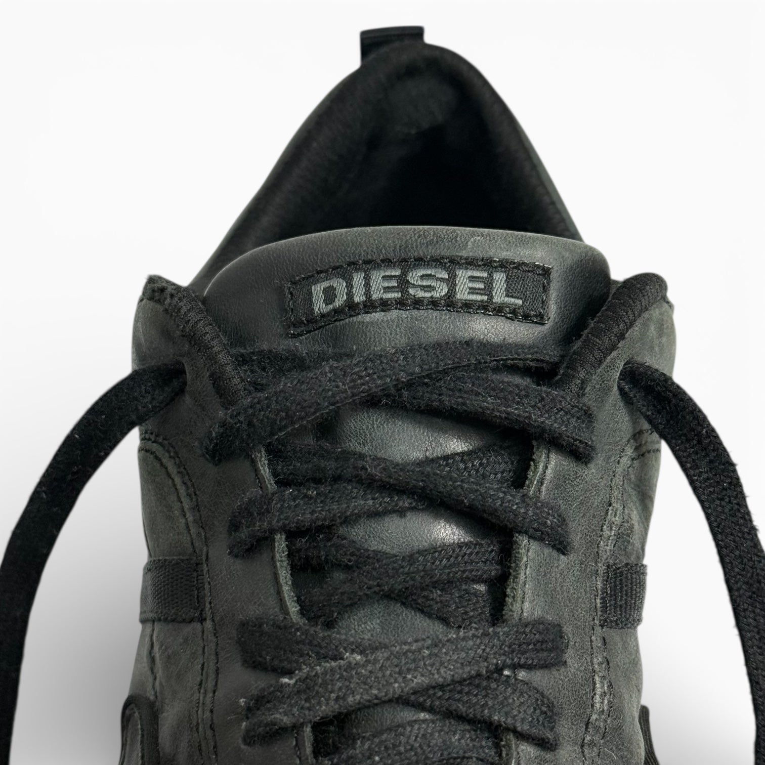 vintage diesel viking sneakers