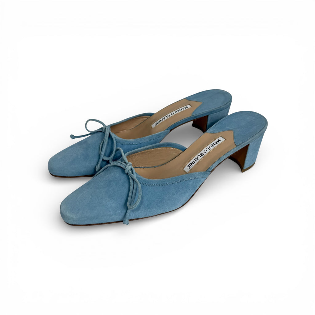 manolo blahnik baby blue ballerimu mules