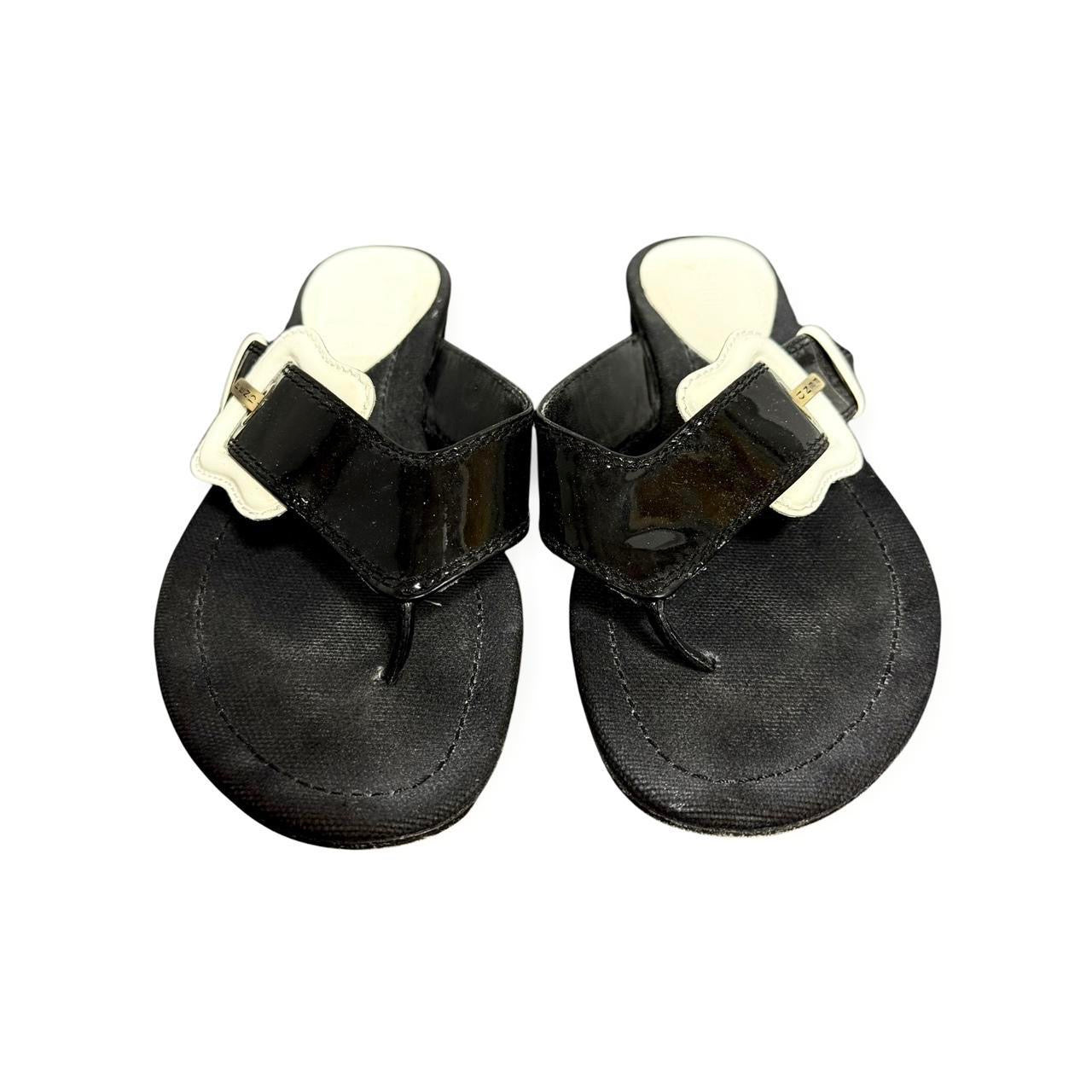fendi b buckle thong sandals