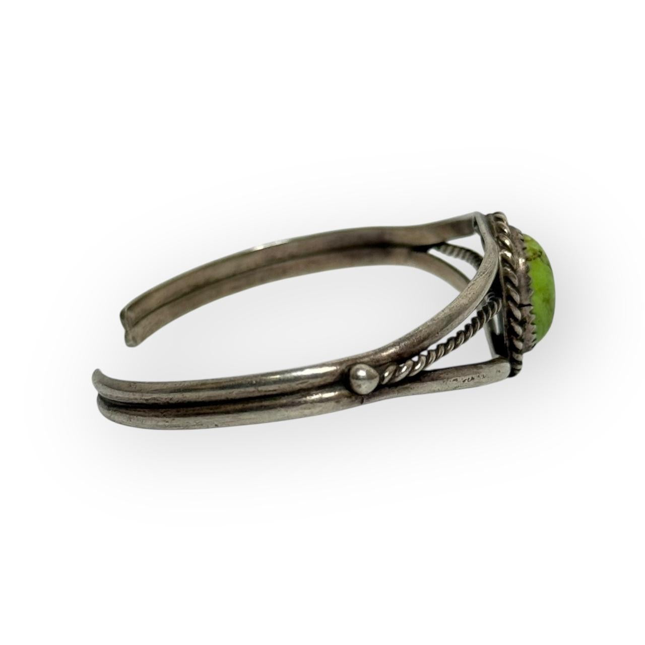 vintage navajo sterling silver & green turquoise cuff bracelet
