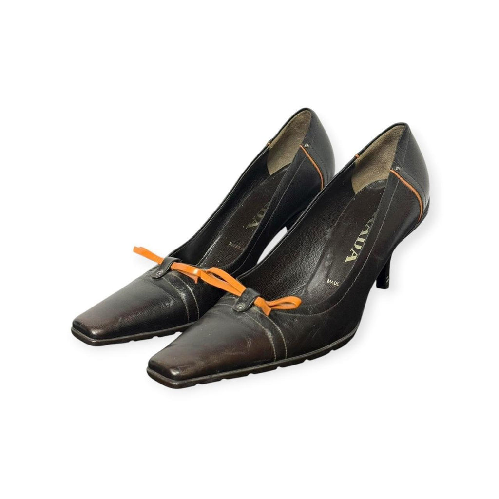 vintage prada black & brown leather bow pumps