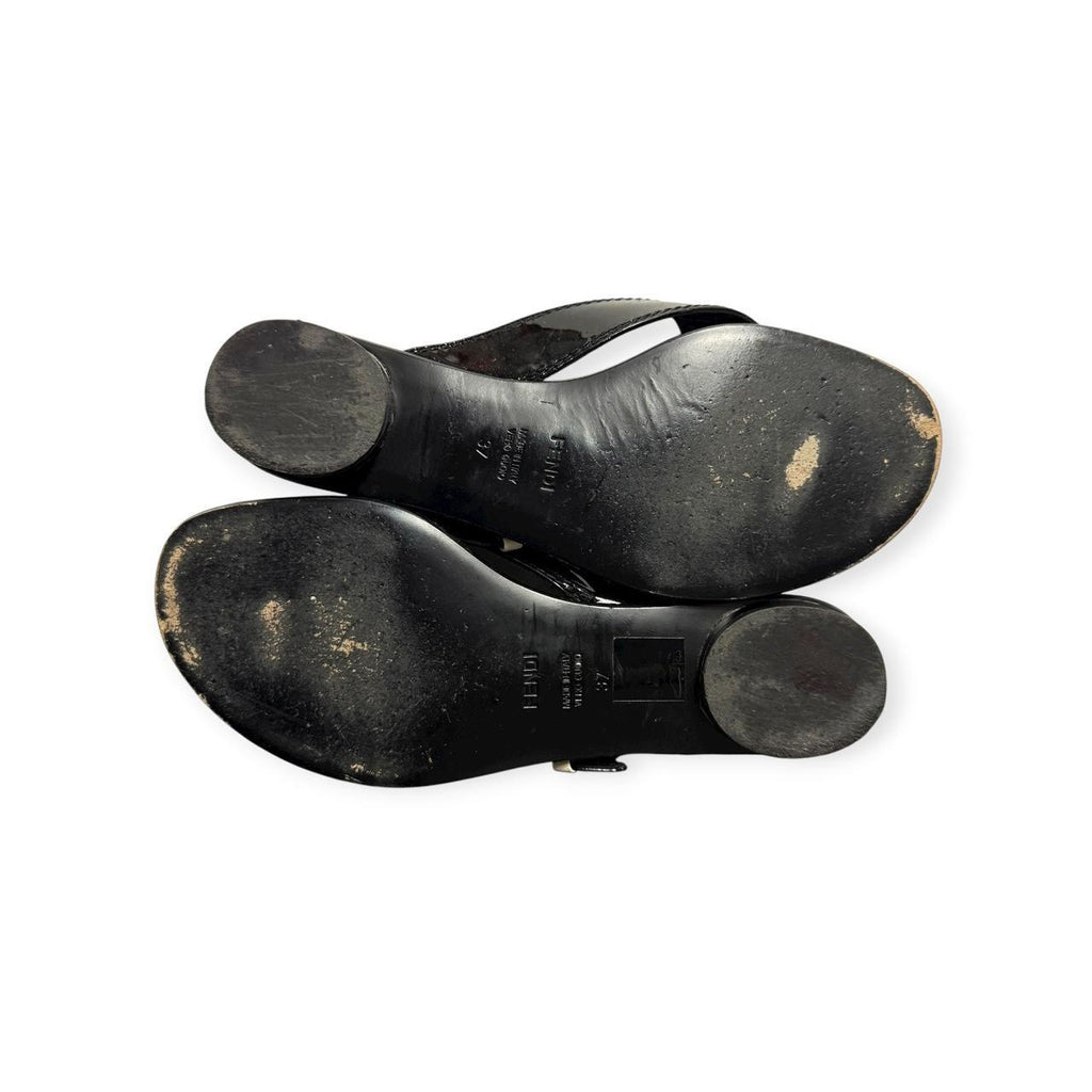 fendi b buckle thong sandals