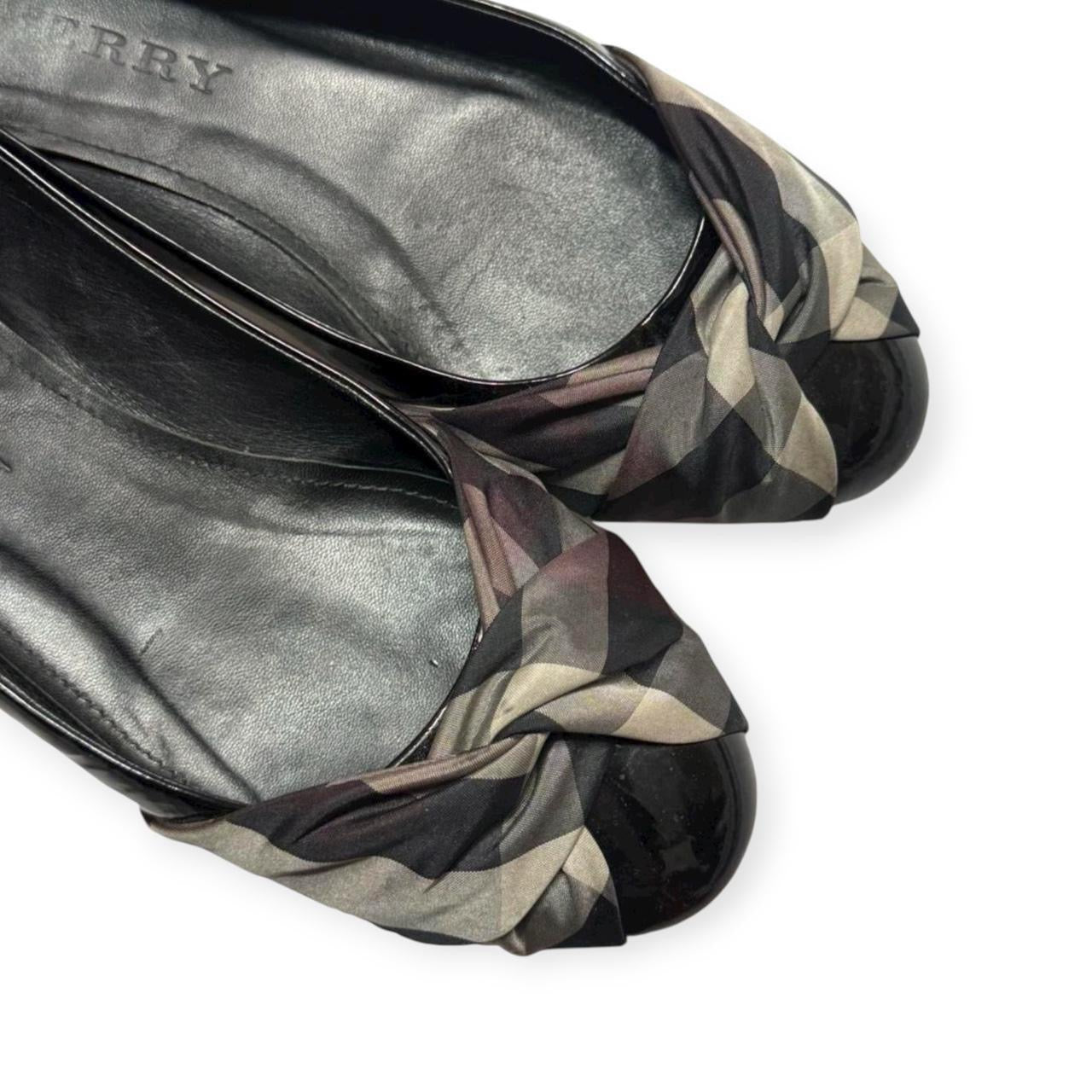burberry patent leather nova check flats