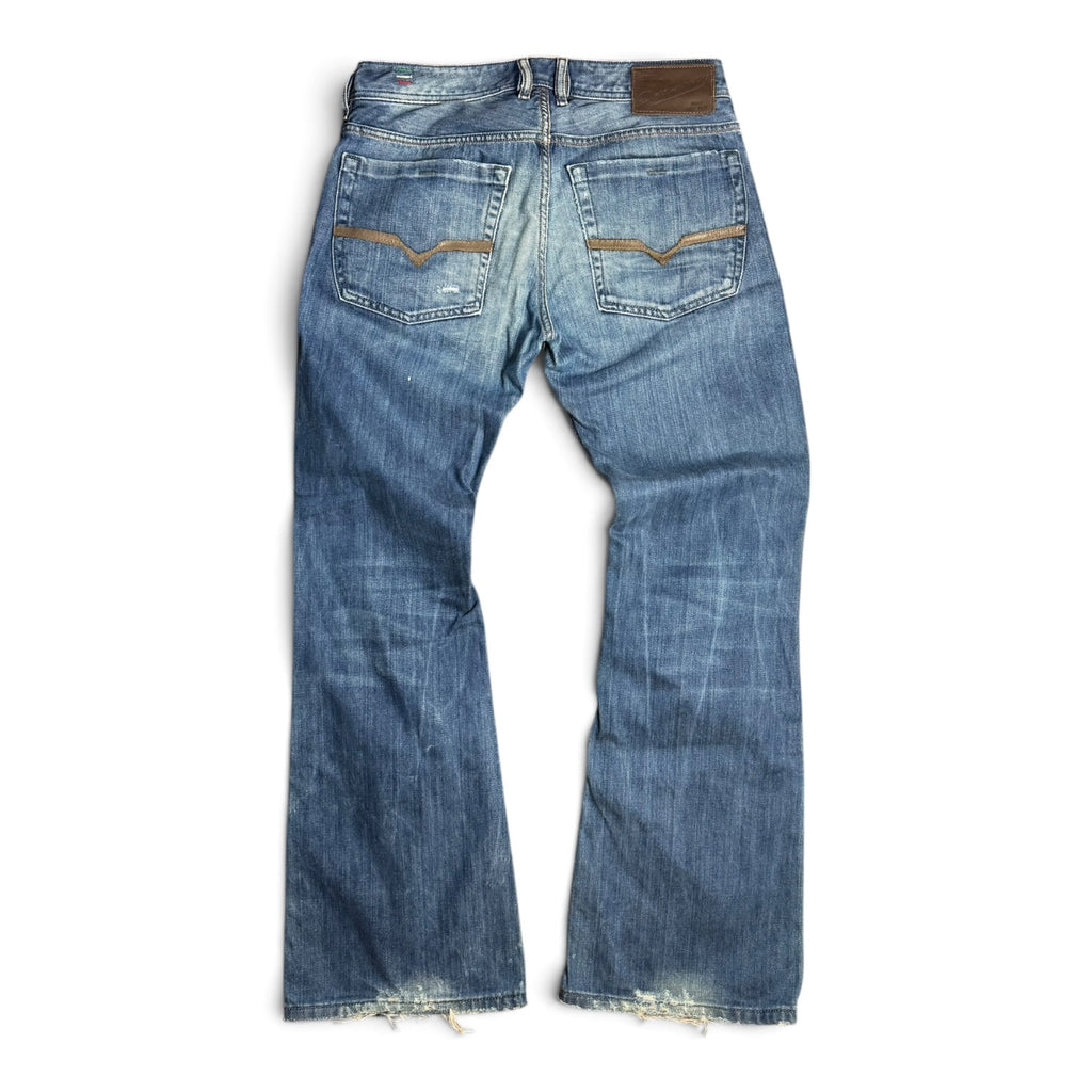 2000s diesel zathan distressed medium wash bootcut button fly 008IN blue jeans
