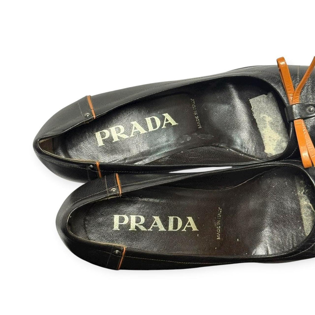 vintage prada black & brown leather bow pumps