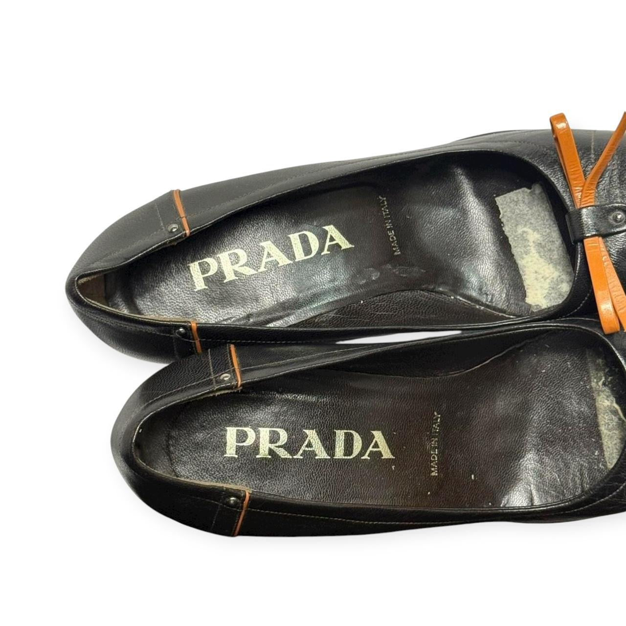vintage prada black & brown leather bow pumps